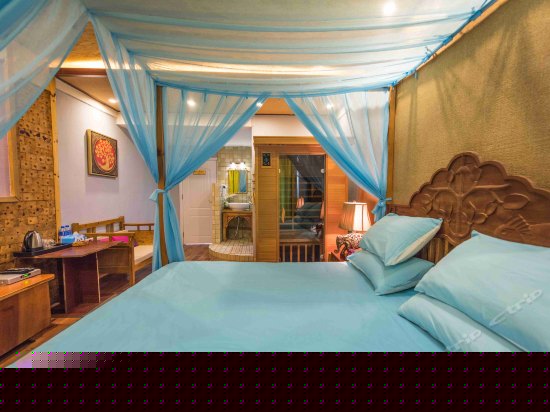 海景露台浴缸桑拿房2层