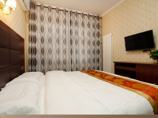 豪华商务大床房