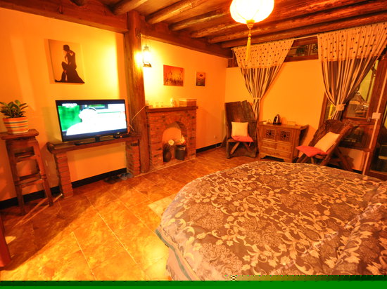 蜜月圆床房（伍月）