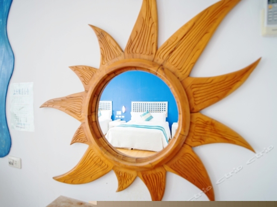 市景阳台四人房