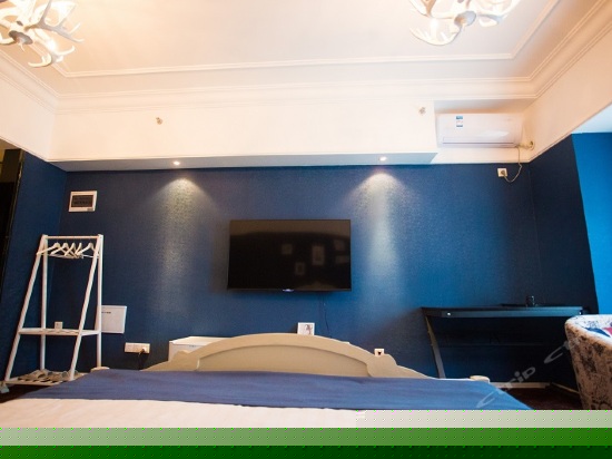 悟空哥特大床房