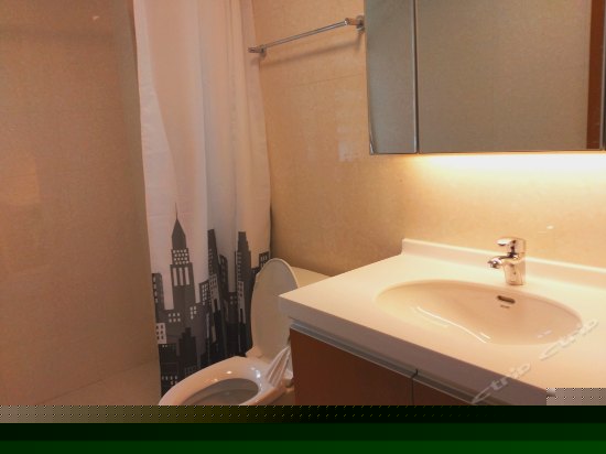 普罗旺斯薰衣草主题180度海景三居室套房