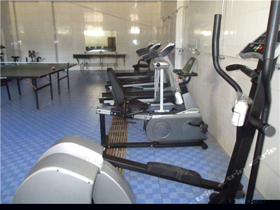 健身娱乐设施