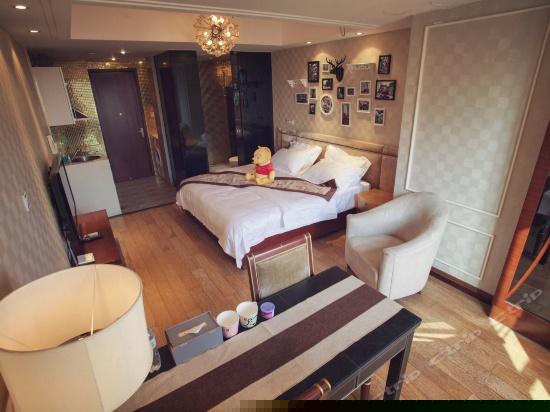 维尼熊温馨大床房