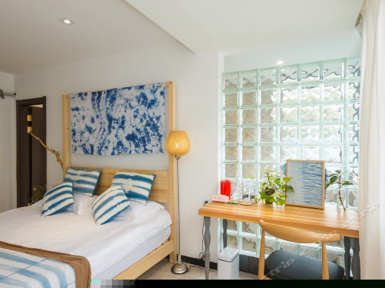 超大窗豪华帷幔大床房玄青