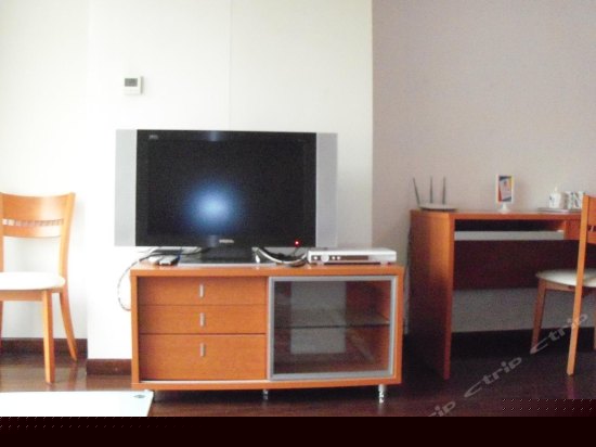 豪华商务大床房