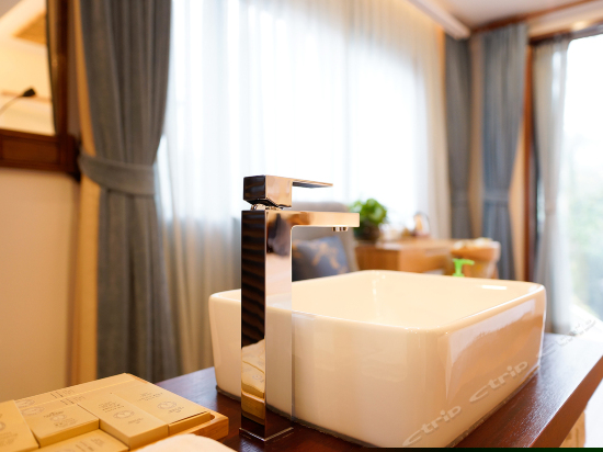 静离（江南烟雨房）