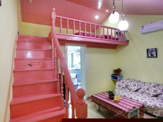 复式阁楼榻榻米大床房