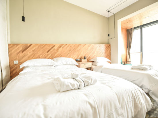 最美洱海阳台海景双床房