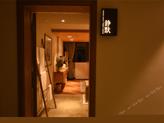 最美夕阳阳台海景大床房