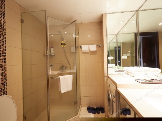 浪漫主题大床房