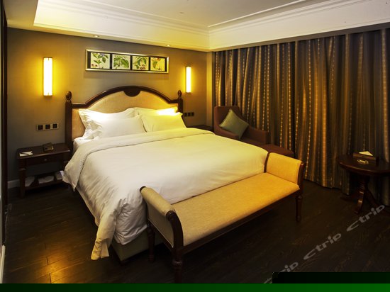 豪华大床房