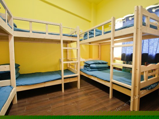 男生八人间床位房（尚武）