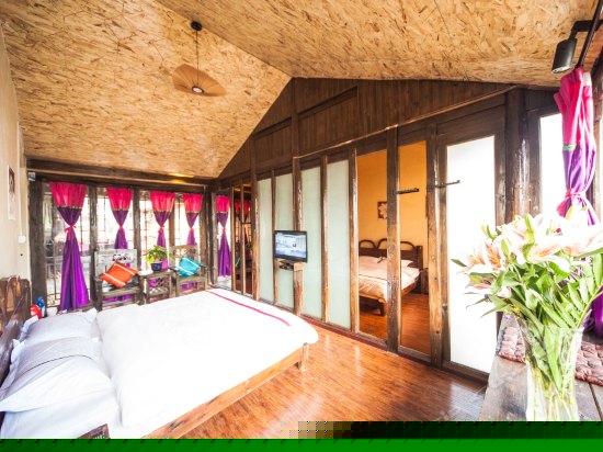 阳光观景大床房