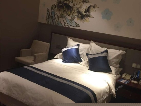 标准大床房(无窗)