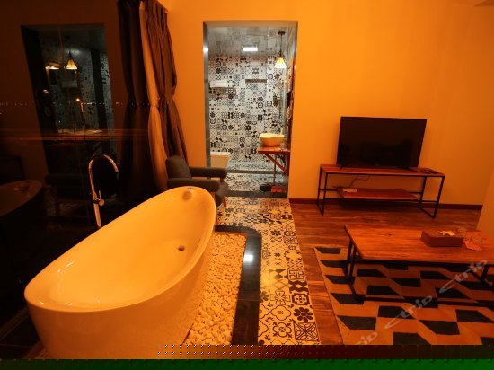 景观蜜月复式房