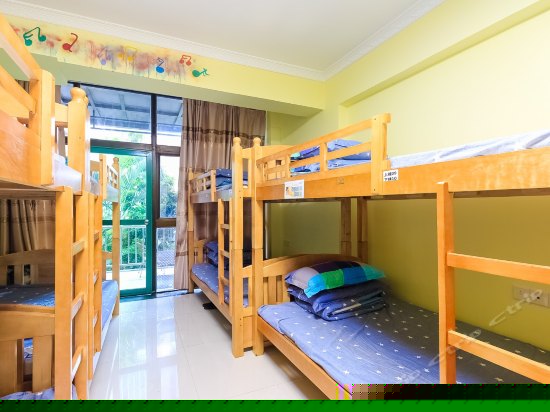 男生十人间（床位）