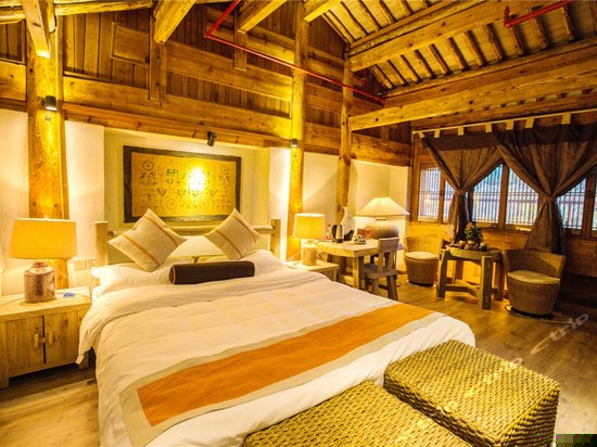 随心自在山景大床房