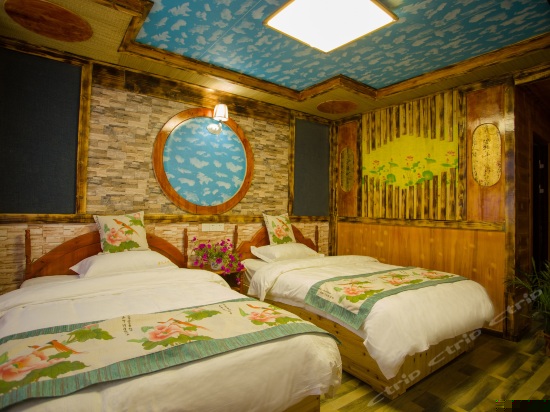 天蓝愿心双床标间