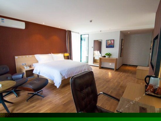 品乐豪华大床房