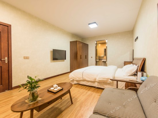 二号院且听风吟大床房