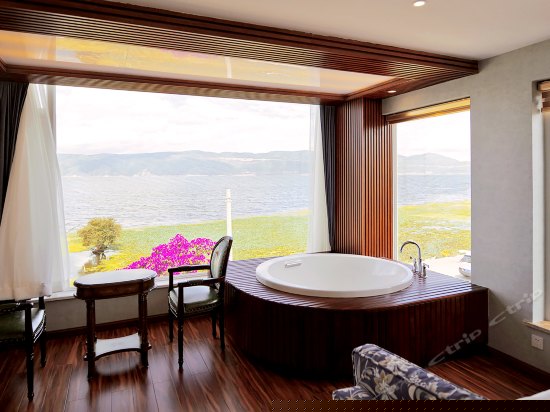 玫瑰绽放双海景豪华房