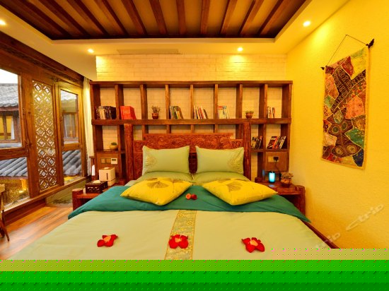 爱尚院尊享时光奢华园景大床房