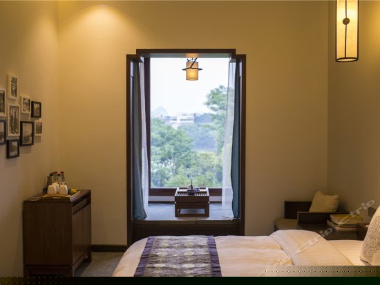 芙蓉池园景家庭房