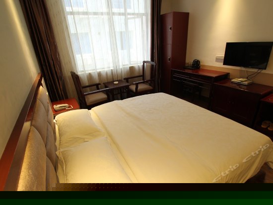 豪华大床房(落地窗)