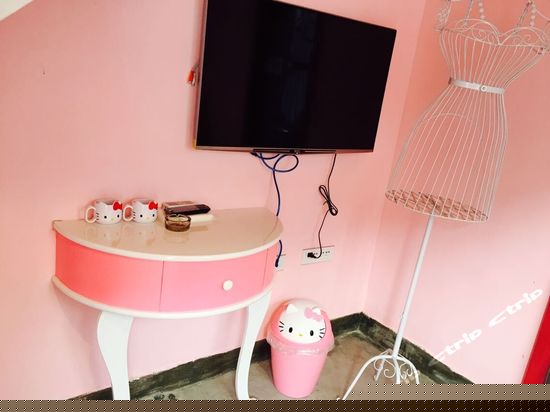 复式hello kitty 主题房