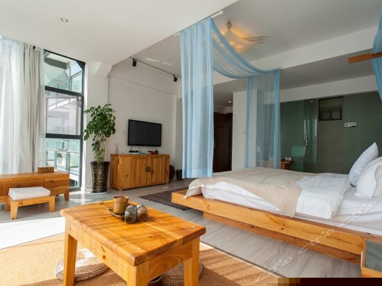 亲水海景落地窗大床房（风花1）