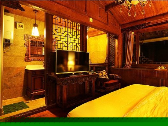 雨荷-雪山景大床房