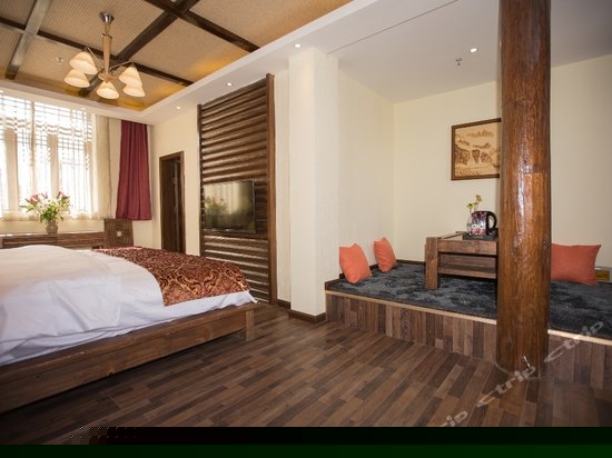 一楼东南亚大床