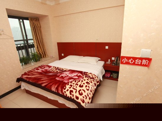 时尚电脑大床房