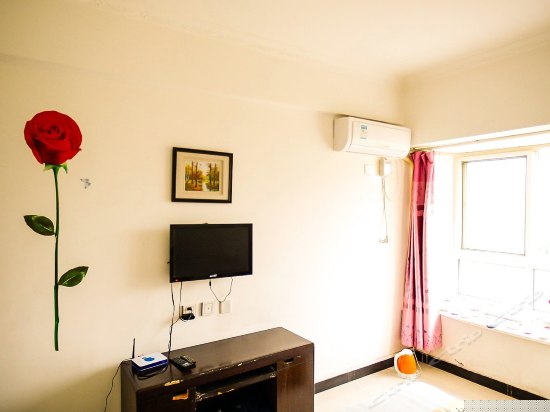 独卫豪华大床房