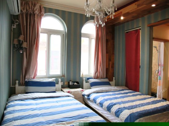 203旋转木马双床间