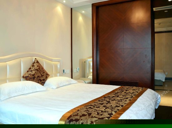 精选豪华双床房