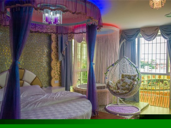 豪华浴缸观景圆床房