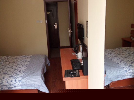 商务电脑大床房