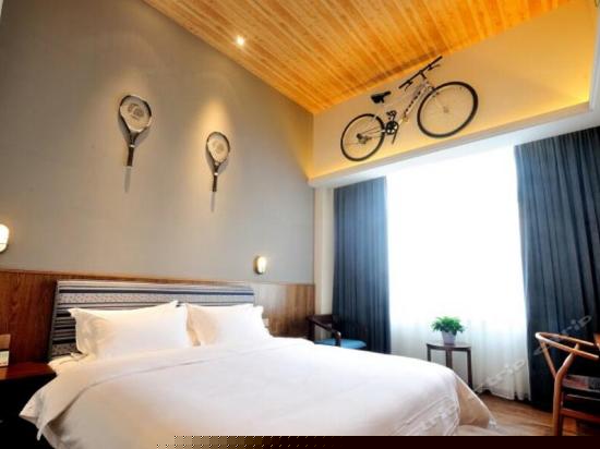 尊享主题大床房