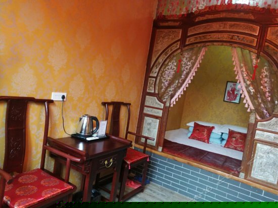 花前月下花好堂