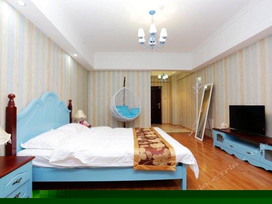 至尊简欧大床房