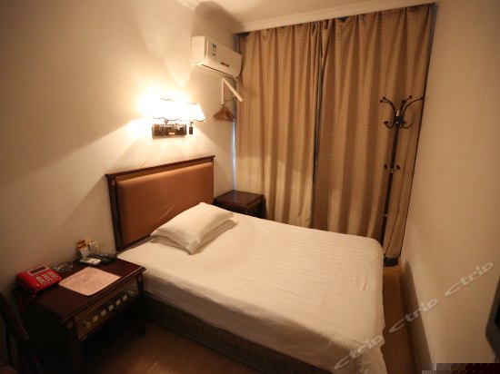 经济大床房