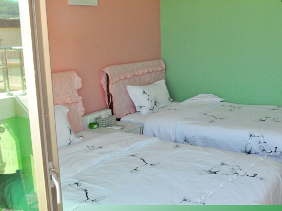 阳台豪华双床房