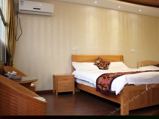 二楼舒适家庭房