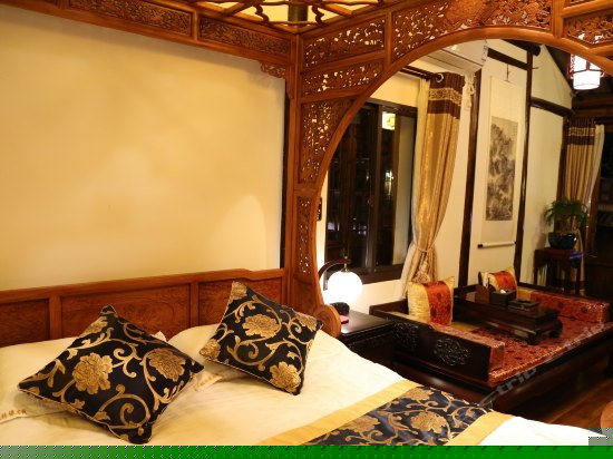 双桥缘中式枕桥临河景观房