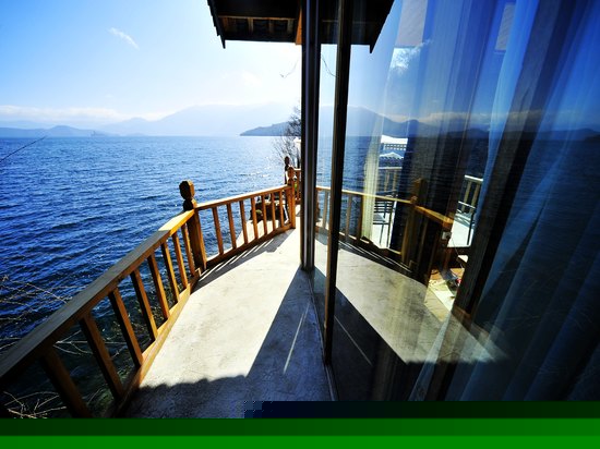 全湖景情侣蜜月房