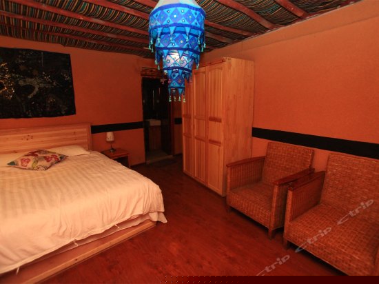 藏式豪华大床房