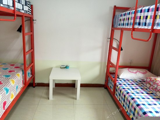 四人间大飘窗（床位房）