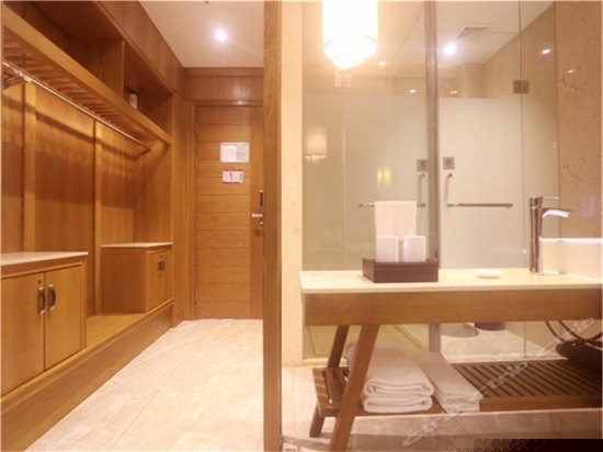 高级园景大床房